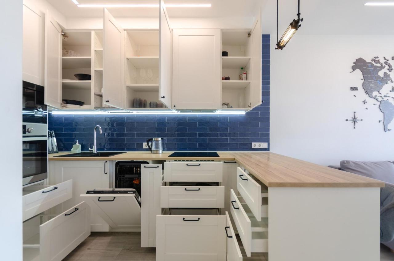Petrovdom In Panoramic View Nearby Railway Station In Rc Kvartet Apartment *
