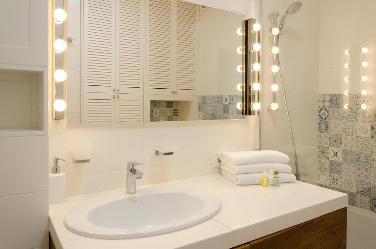 Apartment Petrovdom In Panoramic View Nearby Railway Station In Rc Kvartet Kyiv